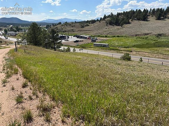 5th image of 137 Hillside Dr
