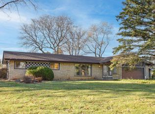 5315 S Maryknoll Dr, New Berlin, WI 53151