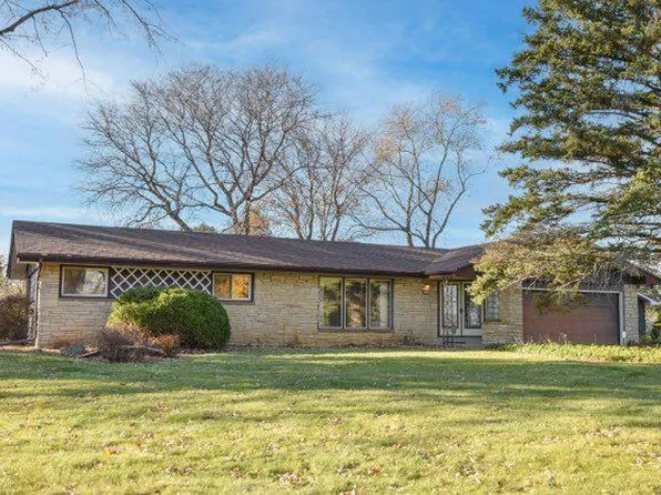 5315 South Maryknoll DRIVE, New Berlin, WI 53151