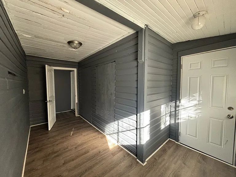 3519 Hill St — Photo 8