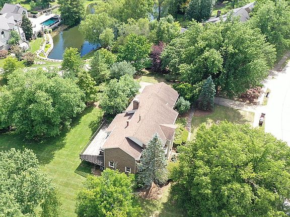 2nd image of 871 Squire Oaks Dr