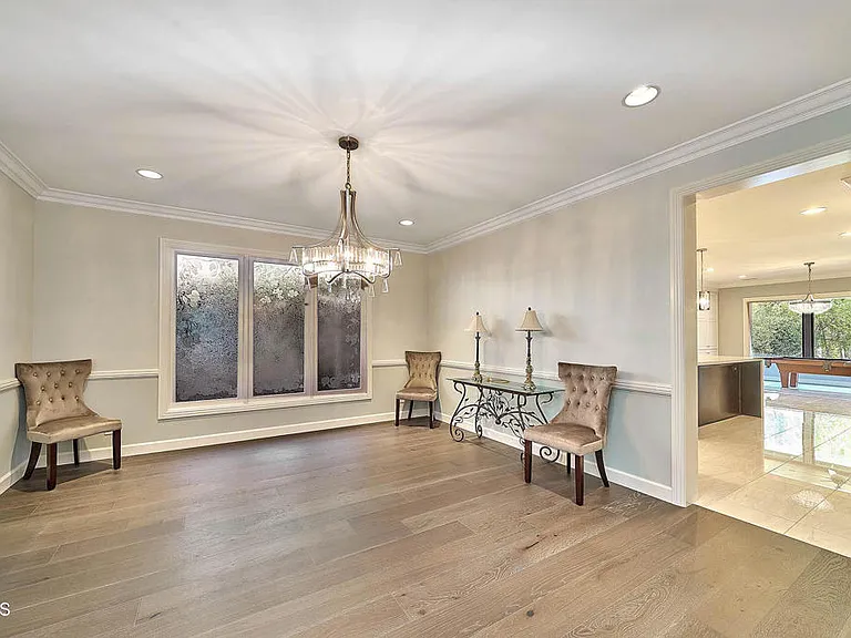 4330 Bel Aire Dr — Photo 9