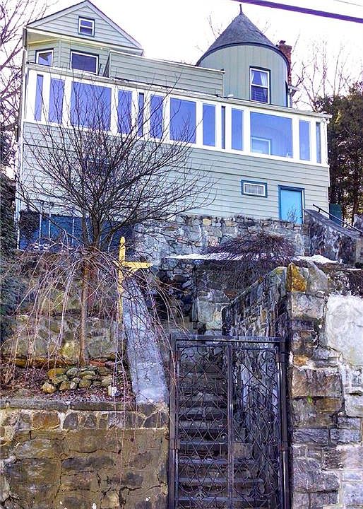 1st image of 54 Grove St