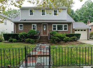 27 Marwood Rd, Port Washington, NY 11050