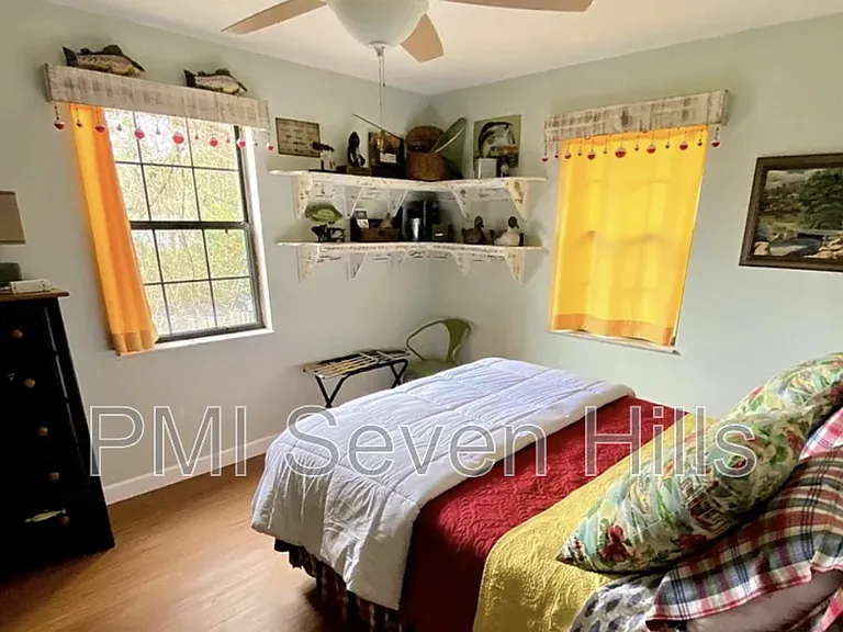 18828 Star Hill Ln — Photo 12