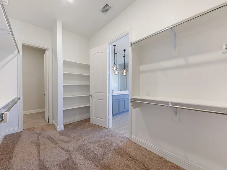 2813 Carisbrooke St — Photo 19