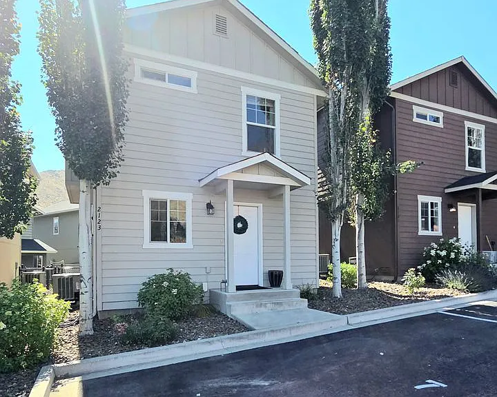 2123 Roper Ln — Photo 8