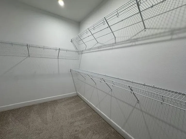 7573 Estuary Lake Loop — Photo 32