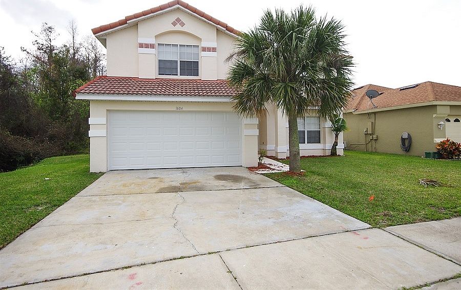 1st image of 1604 Brook Hollow Dr
