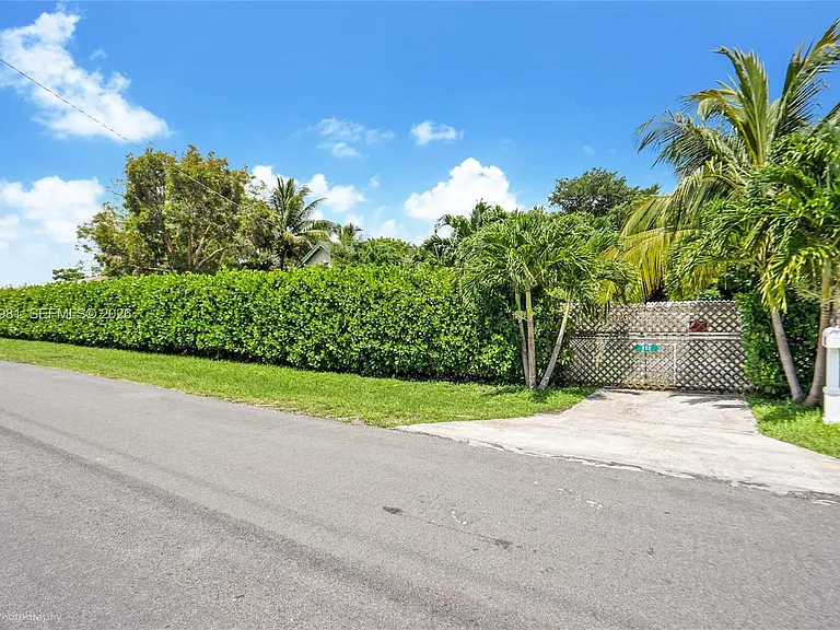 212 SW 1st Ave — Photo 44