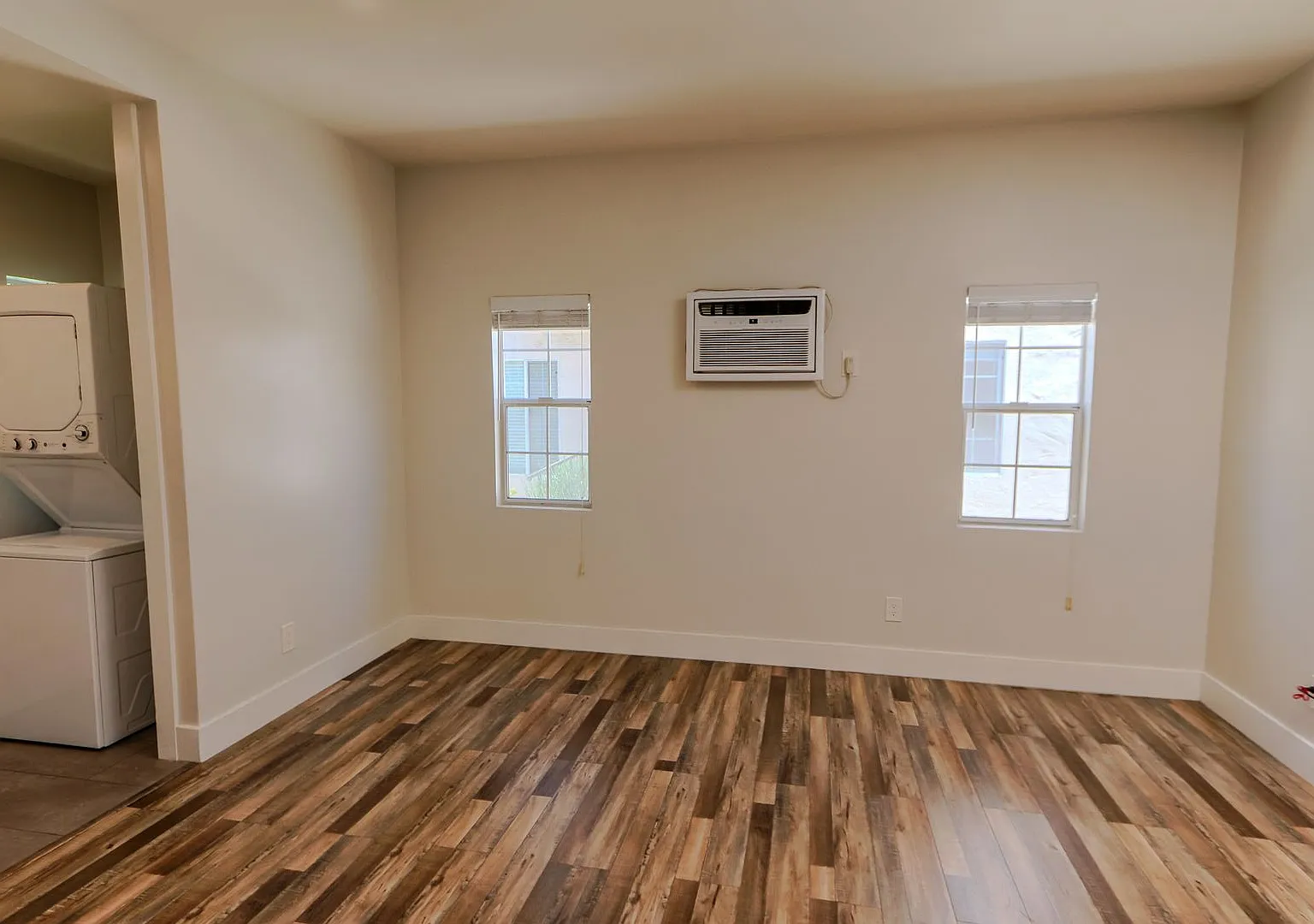 Garfield Avenue Apartments — Photo 3