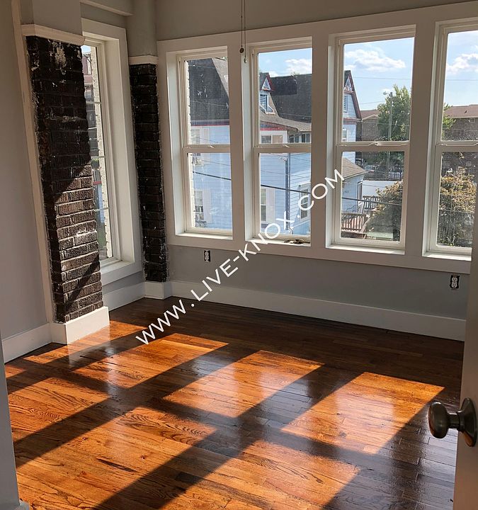 1st image of 1416 Forest Ave #2