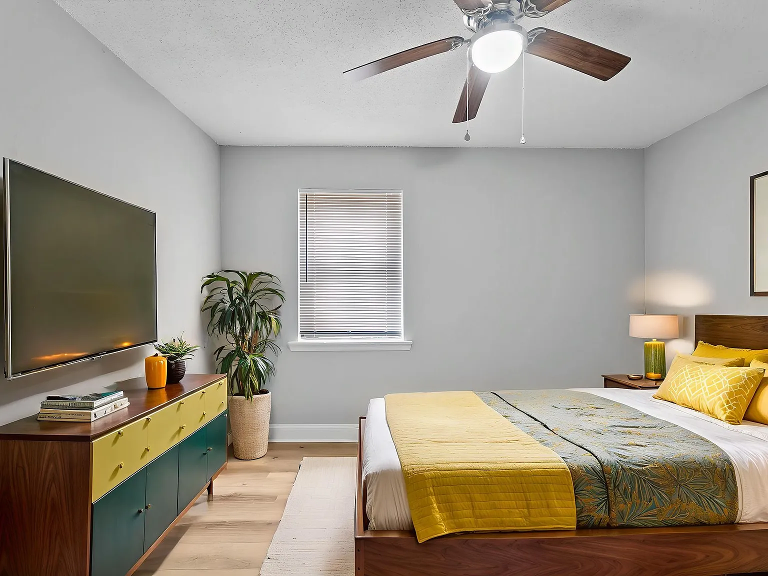 Pineview Apartments — Photo 2