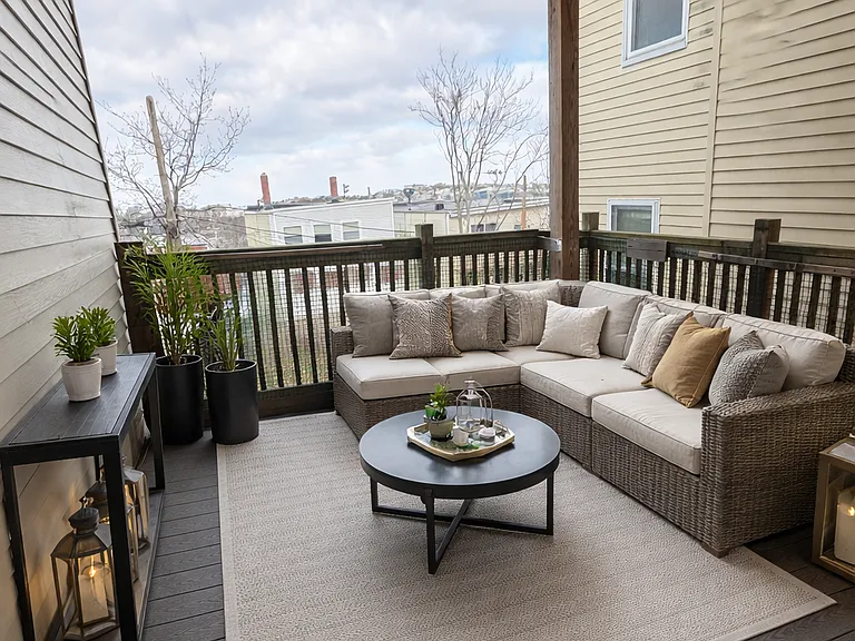 280 Lexington St #3 — Photo 2