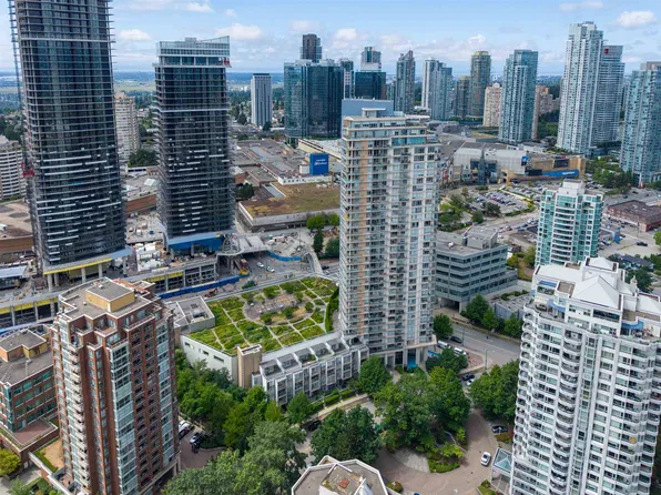 4808 Hazel St #2401, Burnaby, BC V5H 0A2