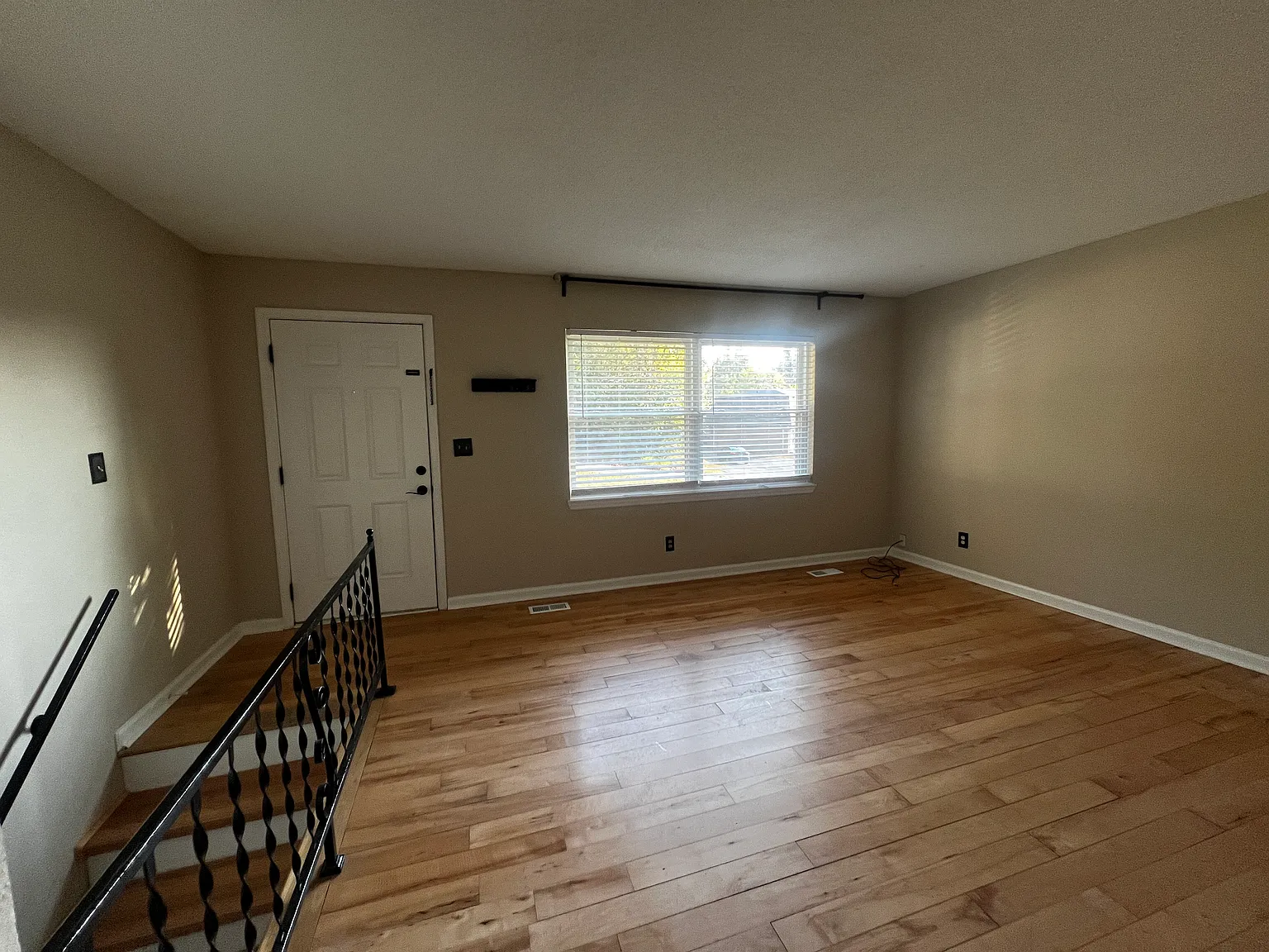 2 bed, 1.5 bath, $1,250 — Photo 3