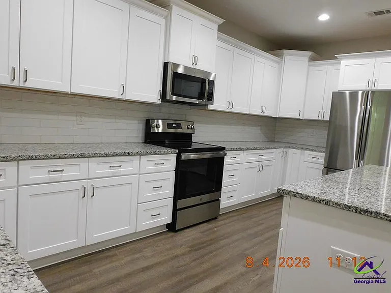211 Lasso Dr — Photo 6