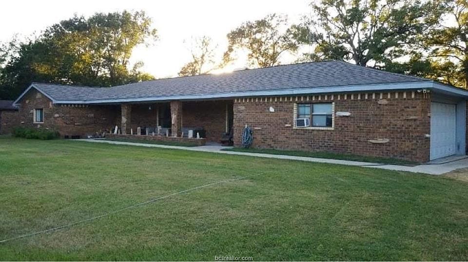 1st image of 2764 W Pin Oak Ln