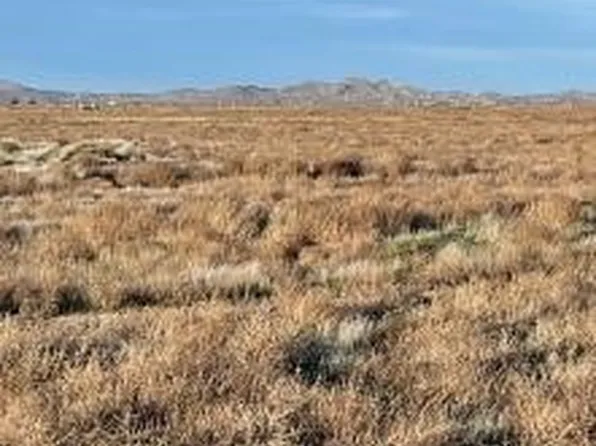 2 Vac Vic Ave, Lancaster, CA 93534