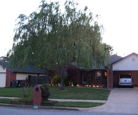 2nd image of 11916 S Gum Ave