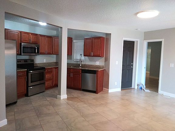 Front Door/Kitchen/Bedroom