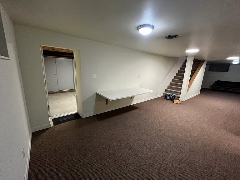4895 Golden Ct — Photo 38