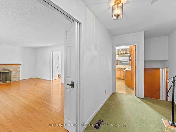 5th image of 367 Ridout St S