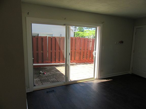 4th image of 1811 Jamestown Cir #1811