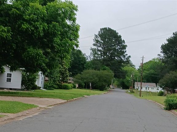 4th image of 1612 Phillips St
