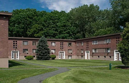 Tivoli Park Apartments Photo 1