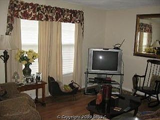 3rd image of 317 Crestwood Dr