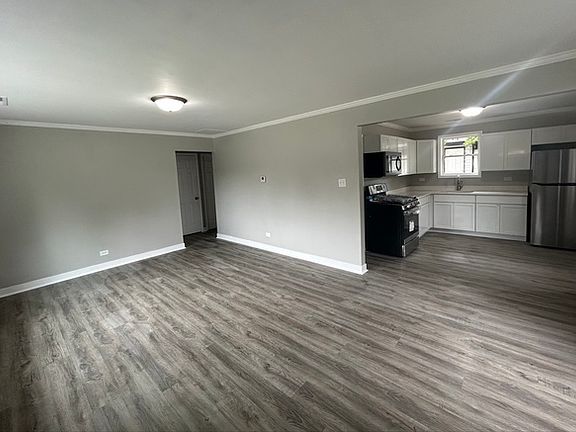 3rd image of 363 Minocqua St
