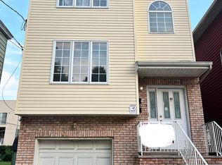 41 Cleveland Ave APT 2, Harrison, NJ 07029