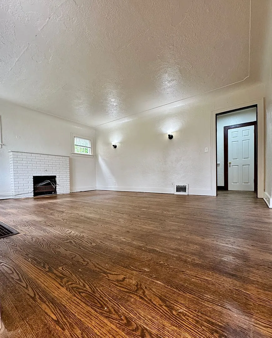 4 bed, 2.0 bath, 1150 sqft, $1,125 — Photo 3