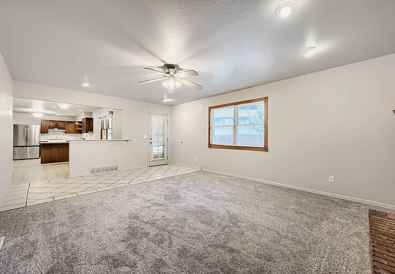 2821 E Serendipity Cir — Photo 13