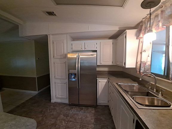3rd image of 579 Orange Tree Dr