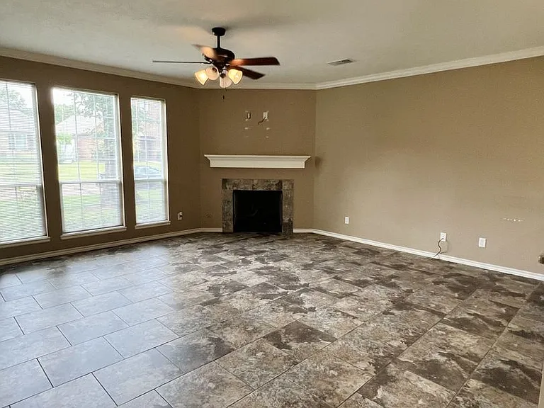 4 Fernwood Dr — Photo 4