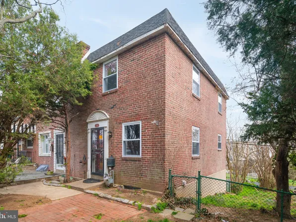 1911 Delmar Dr, Folcroft, PA 19032
