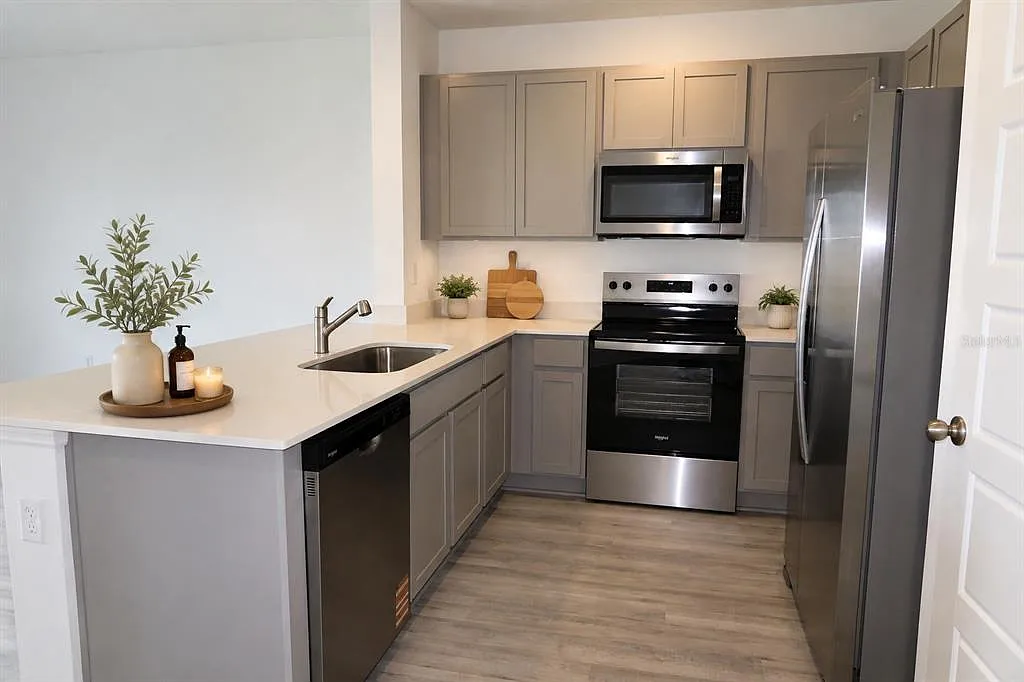 3 bed, 2.5 bath, 1840 sqft, $2,050 — Photo 3