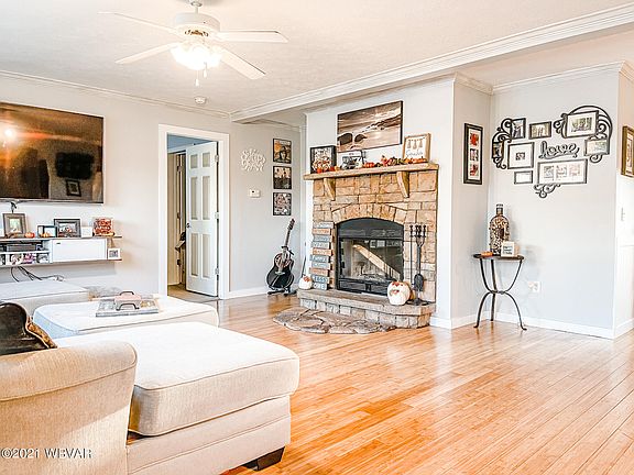 2nd image of 84 Heatherbrooke Est