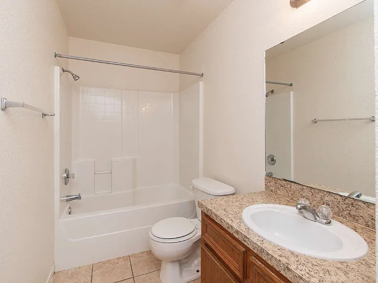 609 Bermuda #A — Photo 9