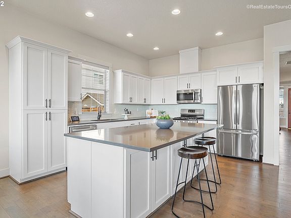 2nd image of 28588 NW Shaddon St