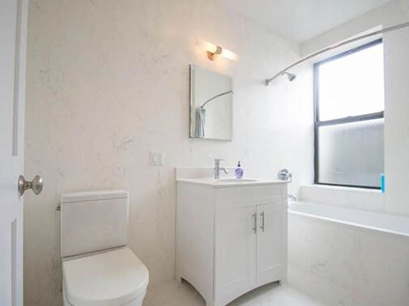 4th image of 305 W 150th St APT 401