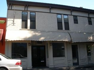 124 Plaza St, Healdsburg, CA 95448
