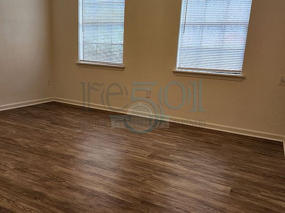 5th image of 5709-19 C St #5717