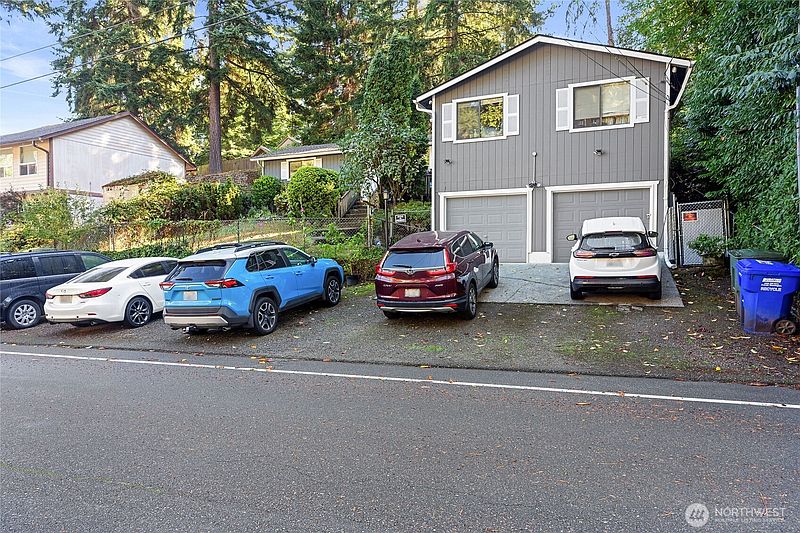 2nd image of 4521 Grand Avenue