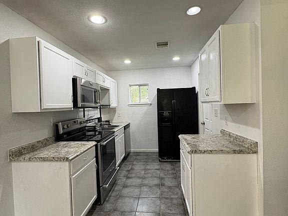 5th image of 2508 3rd St