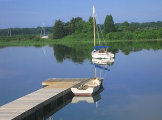 2A Bonneau Ct, Dartmouth, MA 02748