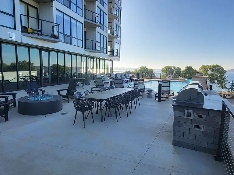 The Adria 179 W. Wilson St. — Photo 13