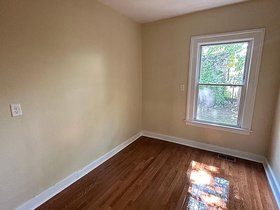 3rd image of 34 Auburn St #B